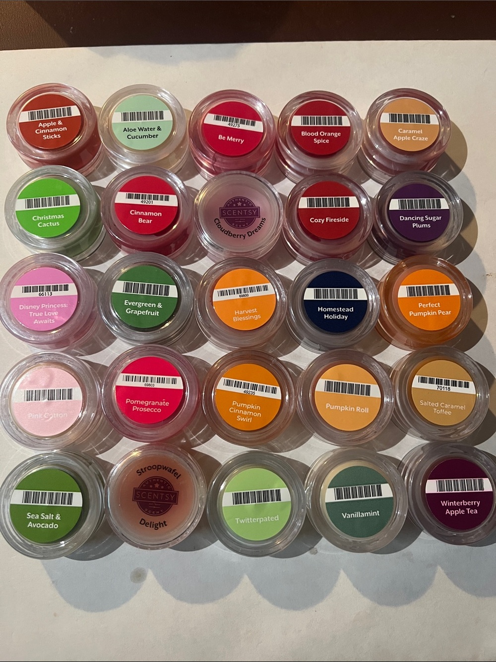 Scentsy Mini Candle Wax Samples Old/New Stock  Bundle of 25